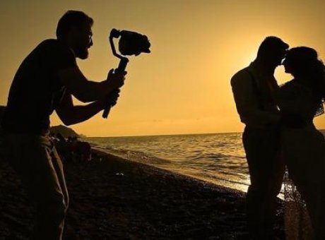 D&uuml;ğ&uuml;n Sezonu &Ouml;ncesi &Ccedil;iftlere Kayıt Dışı Fotoğraf&ccedil;ılara Dikkat: Uzmanlardan Kritik Uyarı