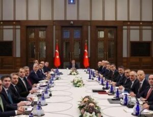 Ekonomide D&ouml;n&uuml;ş&uuml;m: H&uuml;k&uuml;metin Zirvesinde Kritik Gelişmeler Tartışıldı