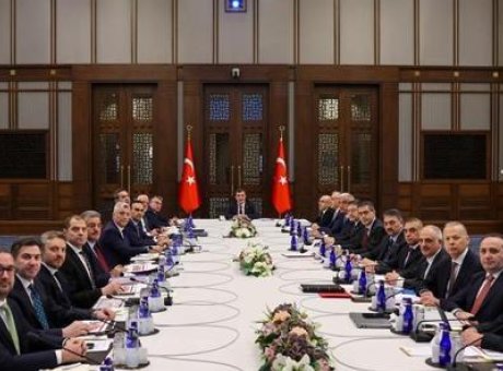 Ekonomide D&ouml;n&uuml;ş&uuml;m: H&uuml;k&uuml;metin Zirvesinde Kritik Gelişmeler Tartışıldı