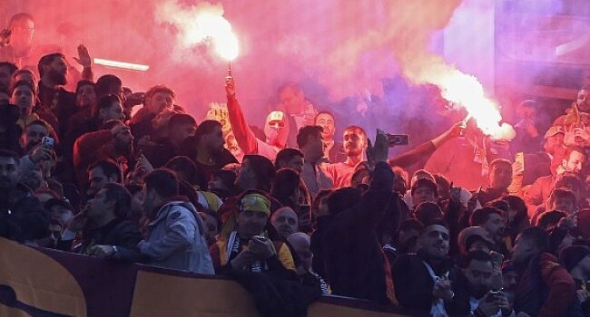 Galatasaray&rsquo;a UEFA’dan Şok Cezalar: Deplasmanda Taraftar Olmayacak!