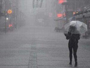 Hafta Sonu Planlarınızı G&ouml;zden Ge&ccedil;irin: T&uuml;rkiye’de Şiddetli Yağış ve Fırtına Bekleniyor!