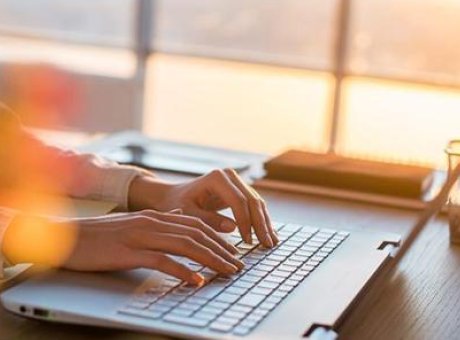 İspanya’da &Ccedil;ığır A&ccedil;an Değişiklik: Kamu &Ccedil;alışanlarının &Ccedil;alışma S&uuml;releri Kısalıyor!