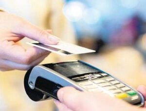 Kartlı &Ouml;demelerde Rekor Artış: T&uuml;rkiye 2.2 Trilyon Liralık İşlem Yaptı!