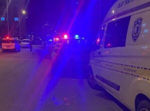 Kayseri&rsquo;de Bı&ccedil;aklı Kavga: Bir Kişi Ağır Yaralandı, Olay Yeri Kan G&ouml;leti Oldu