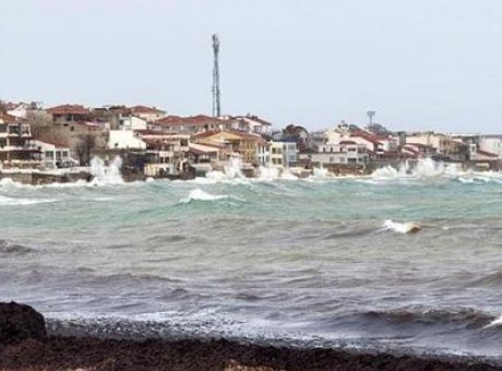 Kuzey Ege’de Fırtına Alarmı: R&uuml;zgar 75 Km/Saat Hızla Esecek!