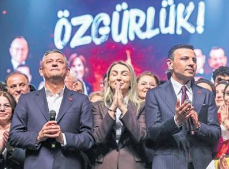 &Ouml;zg&uuml;r &Ouml;zel’den &Ccedil;arpıcı A&ccedil;ıklamalar: Uşak Belediye Başkanı’nın G&ouml;zaltına Alınması Tartışma Yarattı