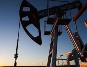 Petrol Fiyatları Y&uuml;kselişe Ge&ccedil;iyor: 2026’da Fiyatlar Ne Olacak?