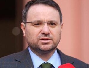 Siyasi Arenada &Ccedil;alkantı: Bakan G&uuml;rlek’e Destek Yağdı!