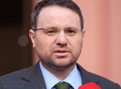 Siyasi Arenada &Ccedil;alkantı: Bakan G&uuml;rlek’e Destek Yağdı!