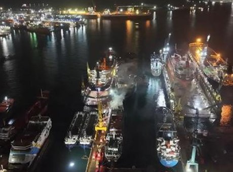 Tuzla’da Kuru Y&uuml;k Gemisinde &Ccedil;ıkan Yangın, Ekipleri Seferber Etti