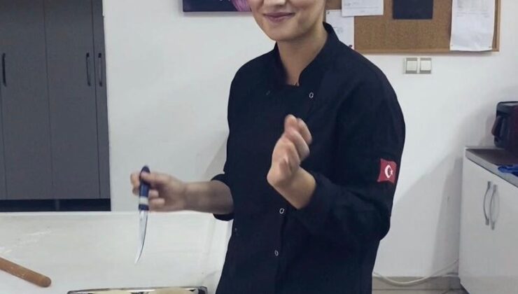 G&uuml;ls&uuml;m Melek Şenol, A&ccedil;ık&ouml;ğretim diplomasıyla mutfak markası kurdu