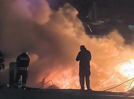 Yalıkavak Marina’da Korkun&ccedil; Yangın: 100 Milyon Dolar Zarar ve 7 Yat Suyun Dibinde!