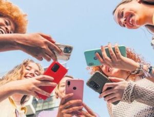 Z Kuşağının Kayıp Yetenekleri: Navigasyon ve Dil Becerileri Tehlikede!