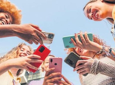 Z Kuşağının Kayıp Yetenekleri: Navigasyon ve Dil Becerileri Tehlikede!