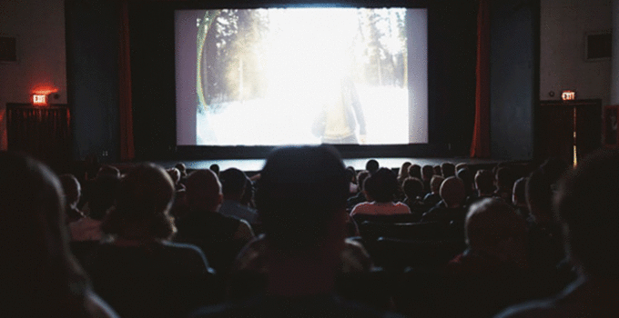 Sinemanın G&uuml;&ccedil;l&uuml; Kadını Vahşi Doğada Hayatta Kalma Sınavında