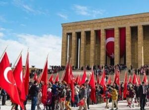 "23 Nisan: Geleceğin Teminatı &Ccedil;ocuklar ve Onların Hayalleri"