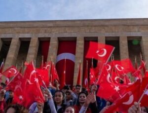 “23 Nisan’da Geleceğin Teminatı: &Ccedil;ocukların Hayallerine Dikkat &Ccedil;eken Mesajlar”