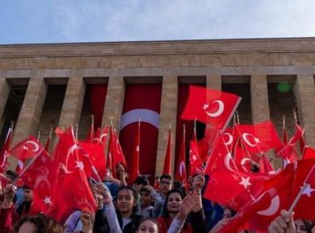 “23 Nisan’da Geleceğin Teminatı: &Ccedil;ocukların Hayallerine Dikkat &Ccedil;eken Mesajlar”