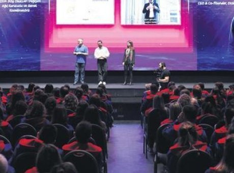 “AXA T&uuml;rkiye’de D&ouml;n&uuml;ş&uuml;m R&uuml;zg&acirc;rı: Empati ile Geleceği Şekillendiriyoruz”