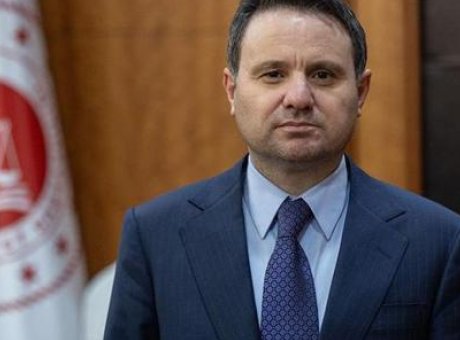 Adalet Bakanı G&uuml;rlek&rsquo;ten Diyarbakır&rsquo;a Kritik Ziyaret: Huzur ve G&uuml;ven Mesajı