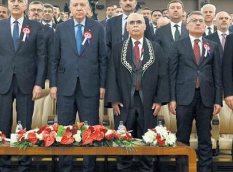 Anayasa Mahkemesi’nde Tarihi Anlar: Erdoğan ve Yeni &Uuml;ye Kazdal’ın Yemin T&ouml;reni