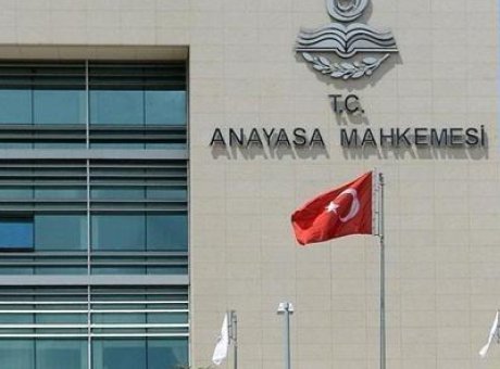 Anayasa Mahkemesi&rsquo;nden Şok Karar: İsim Değiştirenlerin Bilgileri Artık Gizli Kalacak mı?