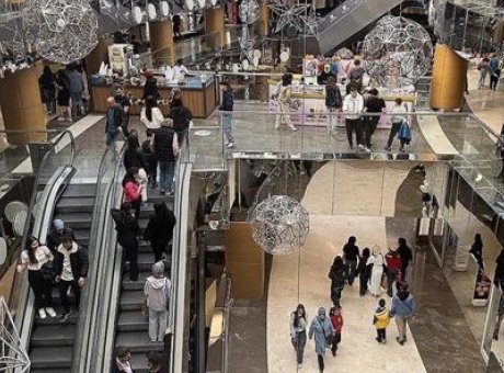 Ankara’daki AVM’den &Ccedil;arpıcı Karar: 18 Yaş Altı Gen&ccedil;ler İ&ccedil;in Yasak!