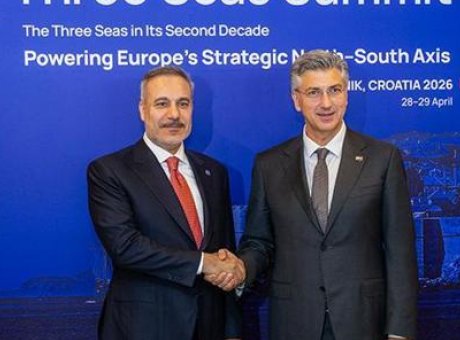 Bakan Hakan Fidan, &Uuml;&ccedil; Deniz Zirvesi’nde T&uuml;rkiye’nin Sesini Y&uuml;kseltti!