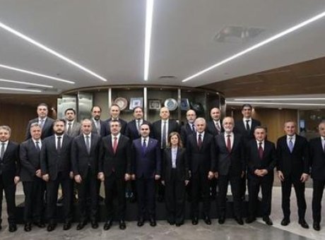 Bakan Kacır, Yatırım ve &Uuml;retim İ&ccedil;in Dev Adımları Masaya Yatırdı!