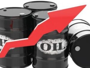 Benzin Fiyatları Y&uuml;kselişe Ge&ccedil;iyor: Enerji Krisisi Kapıda mı?