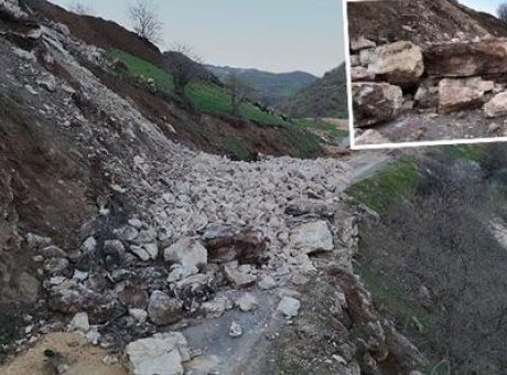 Bing&ouml;l’deki Heyelan, Ulaşımı Fel&ccedil; Etti: &Ccedil;&ouml;ken Yama&ccedil;ta Can G&uuml;venliği Tehdit Altında!