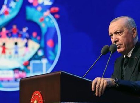 Cumhurbaşkanı Erdoğan&rsquo;dan &Ccedil;ocuklara Dijital D&uuml;nya Uyarısı: Tehlikelerle Dolu!