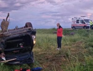 Diyarbakır’da Kontrolden &Ccedil;ıkan Ara&ccedil; Tarlaya U&ccedil;tu: 11 Yaralı, 7’si &Ccedil;ocuk!