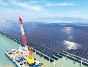 Enerji Devrimi: &Ccedil;in Nasıl D&uuml;nyanın Temiz Enerji Lideri Oldu?