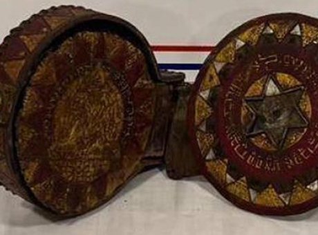 Erzurum’da Ceylan Derisi &Uuml;zerine İşlenmiş Altın Tevrat ve Uyuşturucu Ele Ge&ccedil;irildi