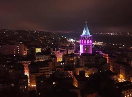 Galata Kulesi, Kanser Farkındalığı İ&ccedil;in Mor Işıkla Aydınlandı