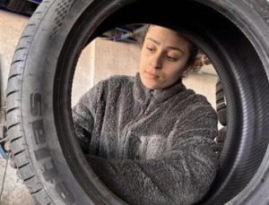 Genç Futbolcu Elanur Düz, Ailesinin Geleceğini Kurtardı!