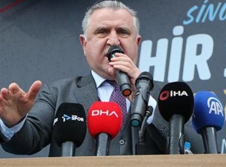 Gen&ccedil;lerin Geleceği İ&ccedil;in Spor: Bakan Bak’dan &Ccedil;arpıcı &Ccedil;ağrı