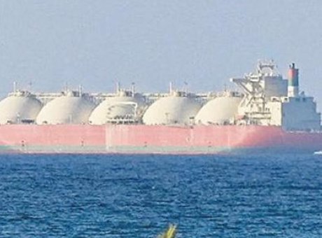 H&uuml;rm&uuml;z Boğazı’nda Gemi Trafiği &Ccedil;&ouml;km&uuml;ş Durumda: Sadece 10 Ge&ccedil;iş!