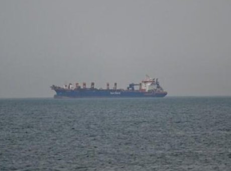 H&uuml;rm&uuml;z Boğazı’nda Ticaret Sarsılıyor: Savaşın G&ouml;lgesinde Gemi Ge&ccedil;işleri D&uuml;ş&uuml;şte!