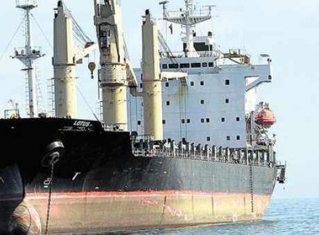 H&uuml;rm&uuml;z Boğazı’ndaki Kriz: 19 Saatlik &Ouml;zg&uuml;rl&uuml;k Sonrası Yeniden Kapandı!