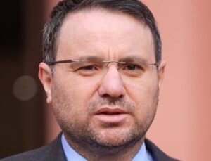 İmralı’da Ger&ccedil;ekten Ne Oluyor? Bakan G&uuml;rlek’ten Şeffaf A&ccedil;ıklama