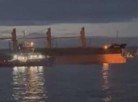 İstanbul Boğazı’nda Fırtına Gibi Olay: Arızalanan Gemi Trafiği Durdurdu!