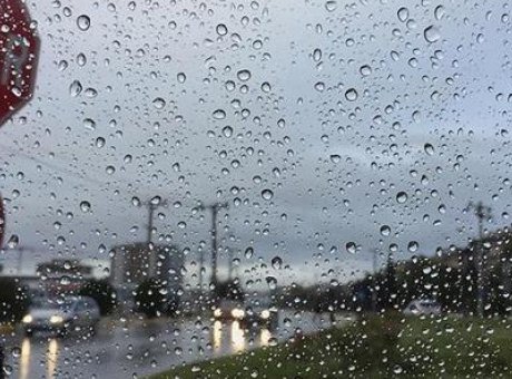 İstanbul’da Hava Değişiyor: Yağmur ve Sıcaklık D&uuml;ş&uuml;ş&uuml;ne Hazırlanın!