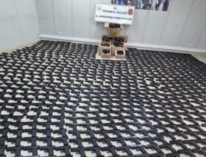İstanbul&rsquo;da Şok Silah Operasyonu: Kamyonette 1,021 Tabanca Ele Ge&ccedil;irildi!