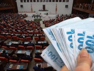 Kadın &Ccedil;alışanların Beklentisi: Doğum İzni S&uuml;resi Uzatılıyor mu?