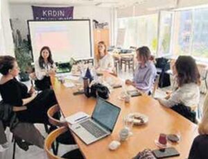 Kadınların G&uuml;&ccedil;lenmesi İ&ccedil;in &Ouml;nemli Adım: Mor M&uuml;dahale Projesi Başladı