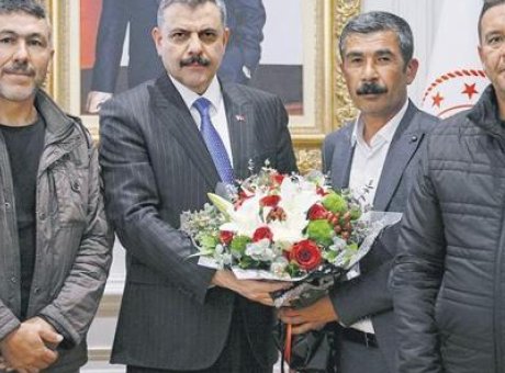 Madenci Eylemlerinde Tarihi Anlaşma: İş&ccedil;iler ve İşverenler Uzlaştı