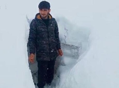 Nisan Ayında Yağan İnanılmaz Kar: Ağrı’da İnsan Boyunu Aşan Beyaz Tabaka