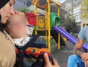 Parkta Ger&ccedil;ekleşen Bı&ccedil;aklı Saldırıda 2 Yaşındaki &Ccedil;ocuk Hayatta Kaldı!